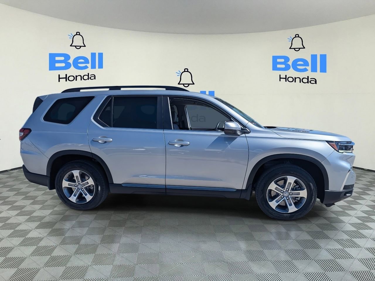 Used 2025 Honda Pilot EX-L image 5