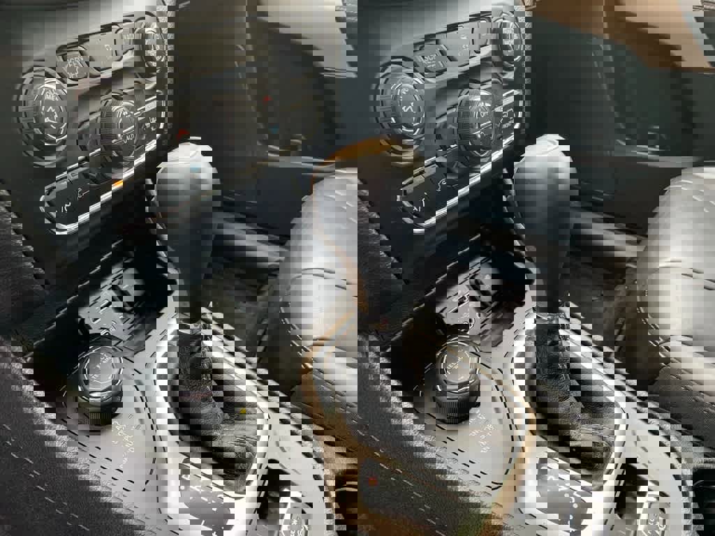 Used 2018 Jeep Cherokee Limited w/ High Altitude Package image 25