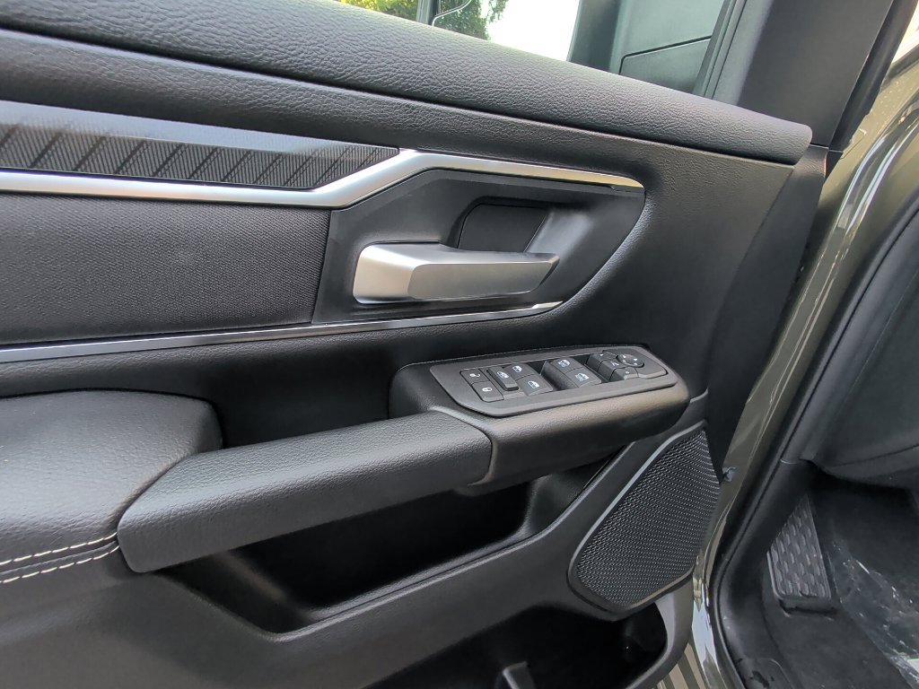 New 2026 RAM 1500 Big Horn AWD/4WD image 13