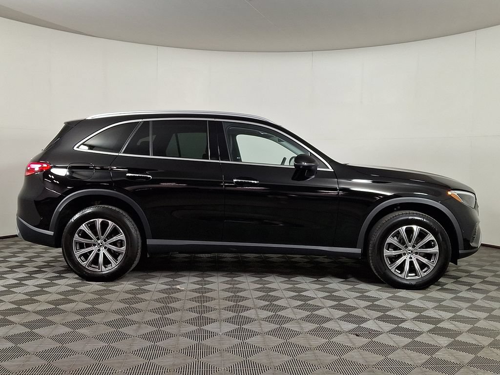 Used 2023 Mercedes-Benz GLC 300 4MATIC image 10