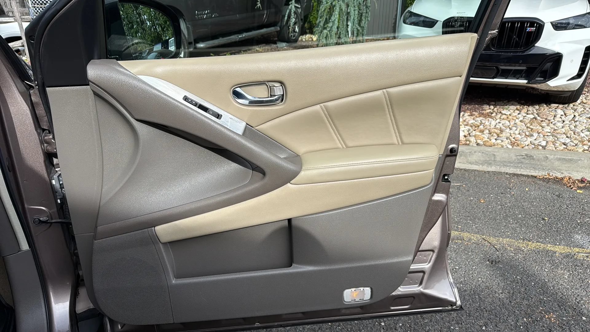 Used 2011 Nissan Murano SL w/ Navigation Pkg AWD/4WD image 19