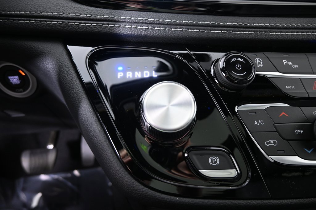 New 2026 Chrysler Pacifica Select image 31