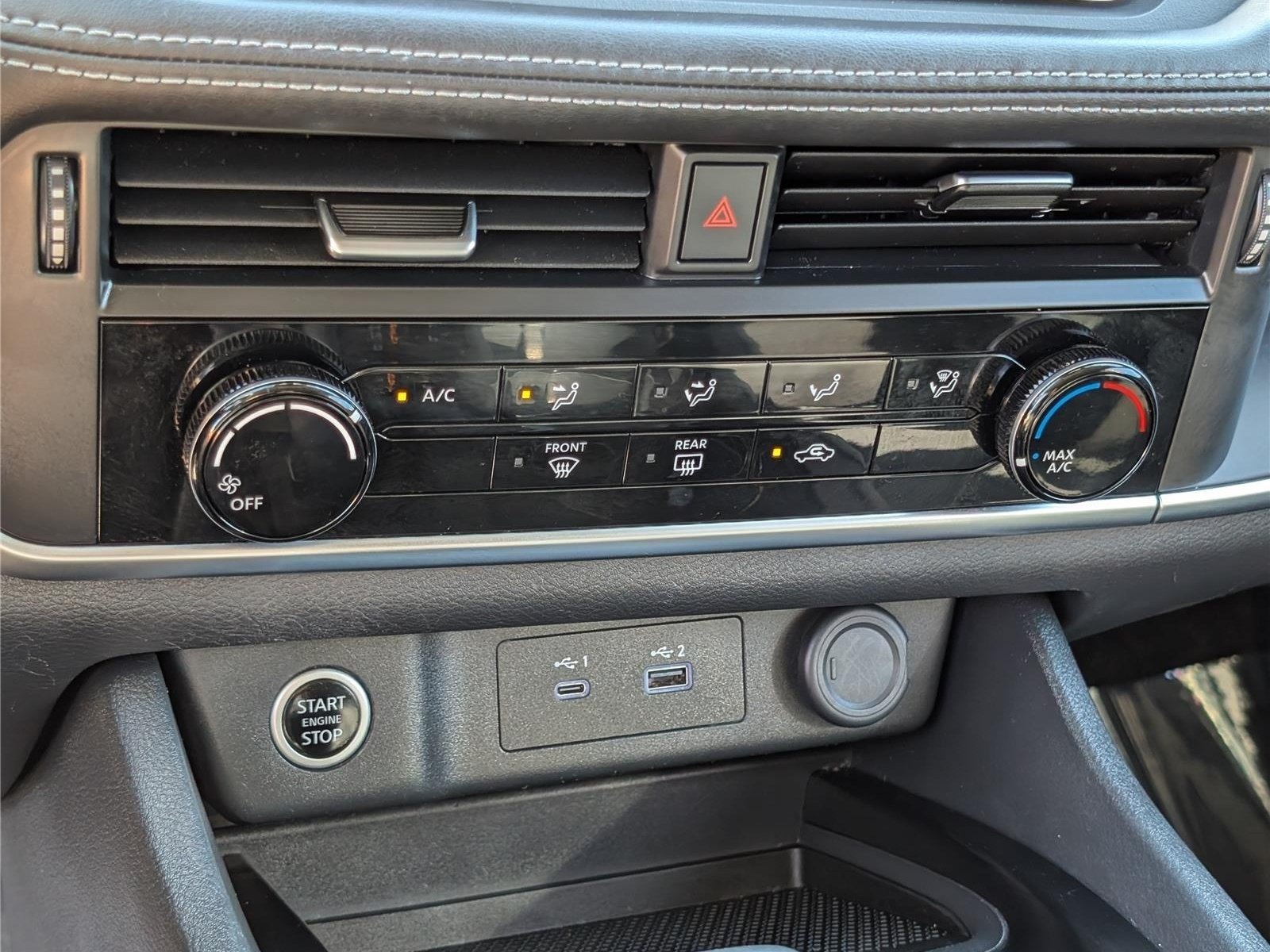 Used 2023 Nissan Rogue S AWD/4WD image 25