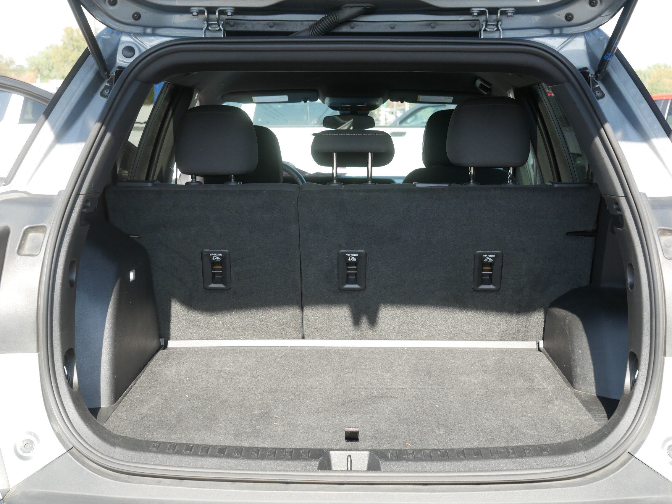 Used 2025 GMC Terrain Elevation AWD/4WD image 18