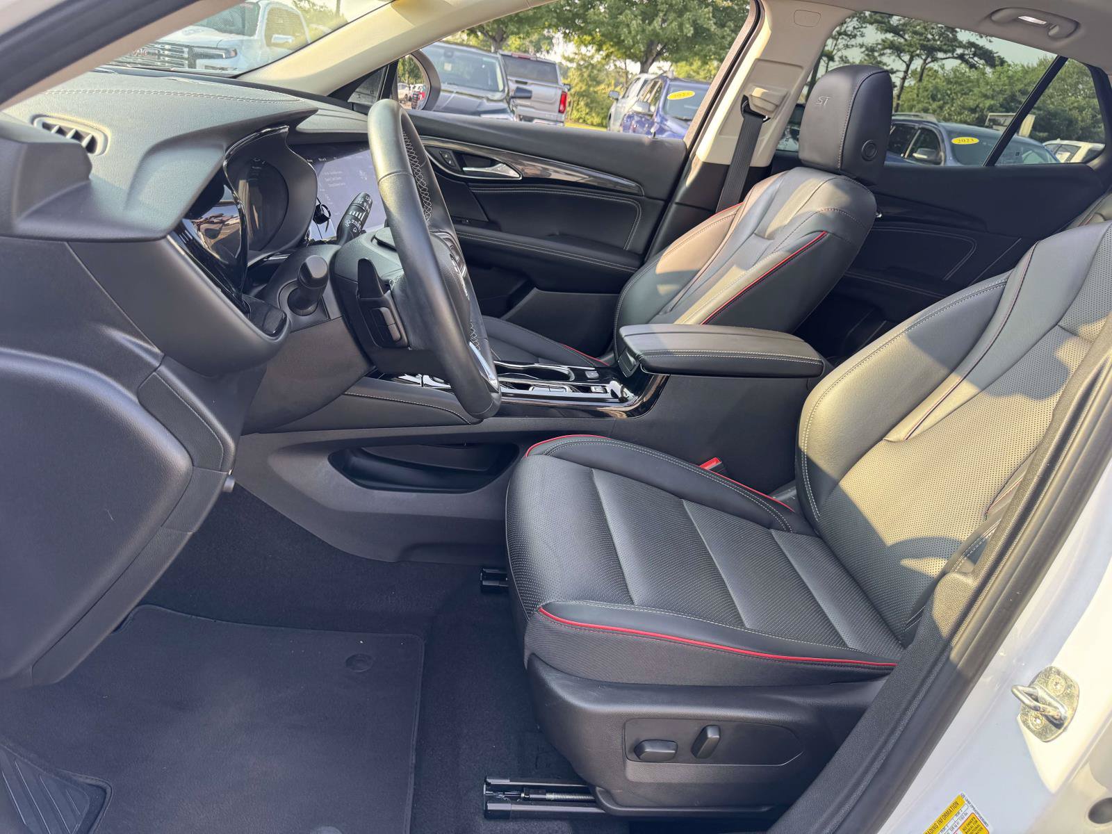 Used 2023 Buick Envision Essence w/ Sport Touring Package AWD/4WD image 13