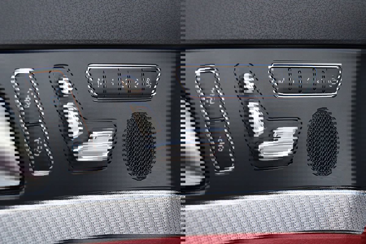 Used 2018 Mercedes-Benz SL 450 image 40