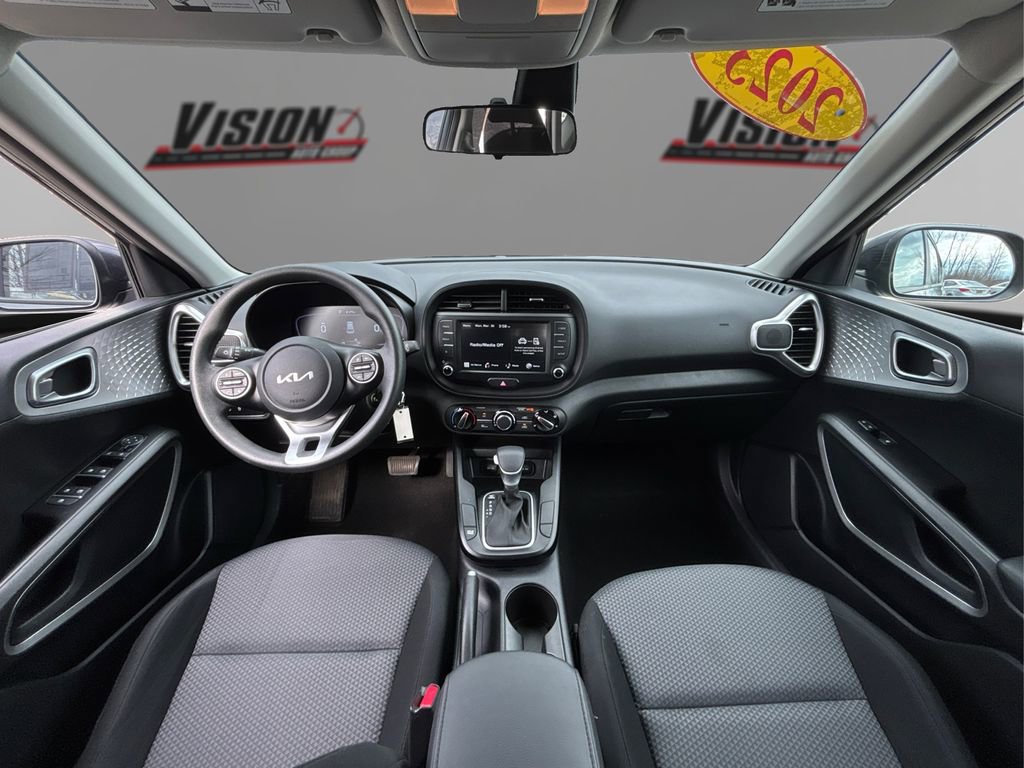 Used 2023 Kia Soul LX image 24