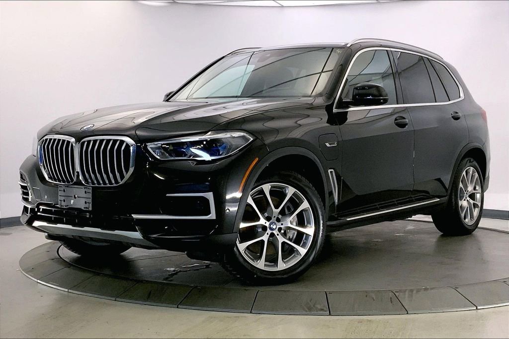 Certified 2023 BMW X5 xDrive45e w/ Executive Package image 11
