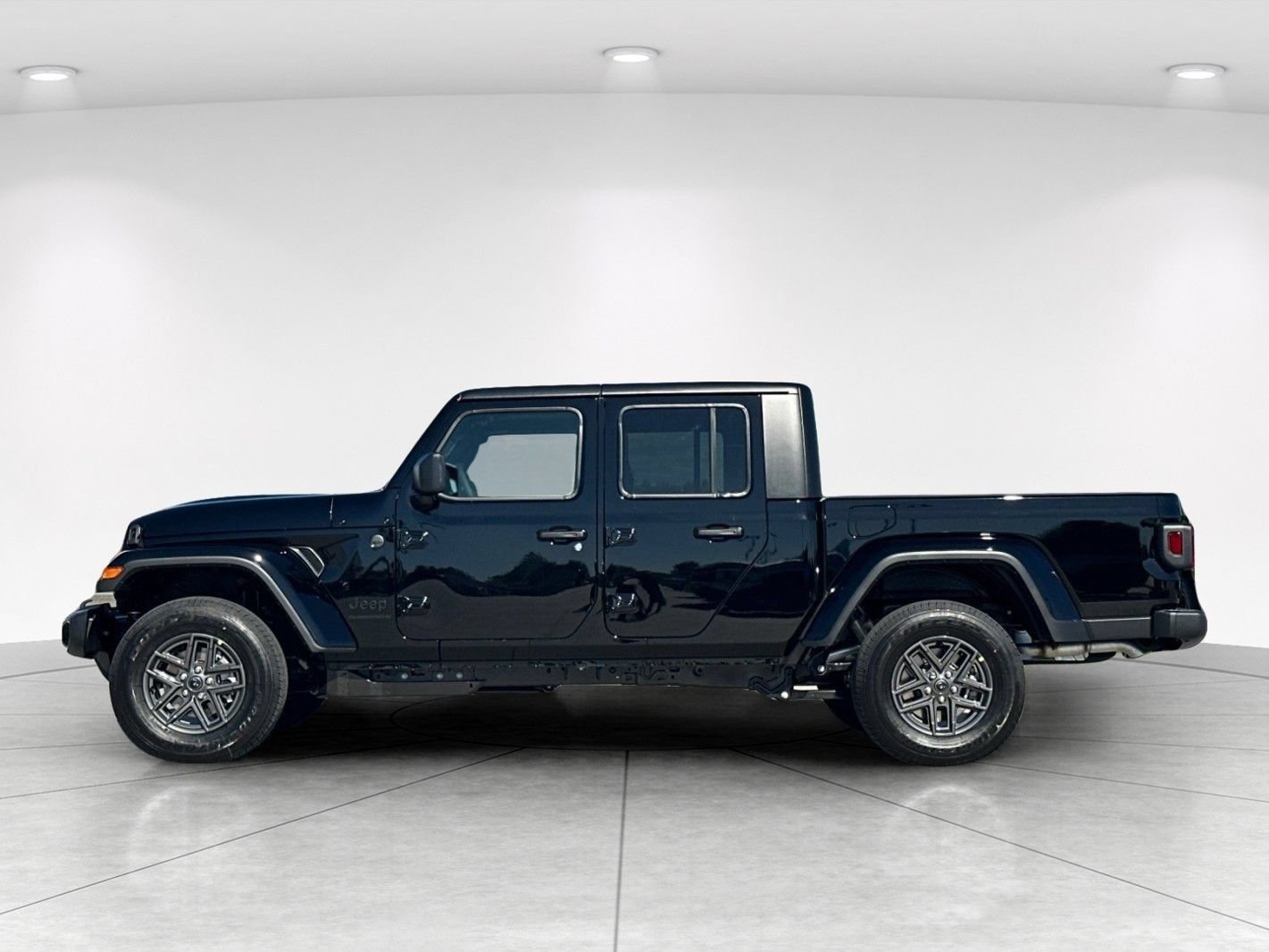 New 2026 Jeep Gladiator Sport AWD/4WD image 4