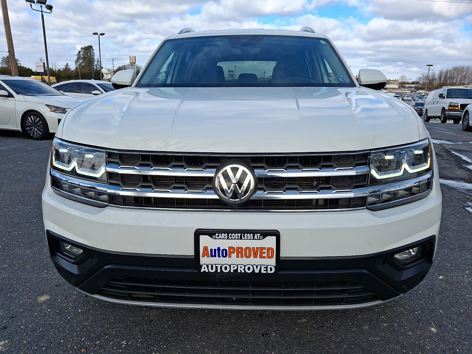Used 2018 Volkswagen Atlas SE image 2