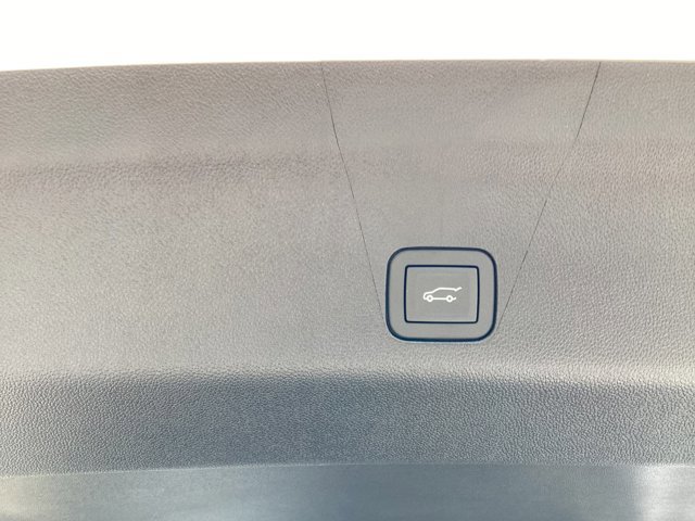 New 2025 Chevrolet Suburban Premier w/ Sun And Tow Package image 15