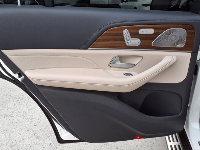 Used 2020 Mercedes-Benz GLS 580 4MATIC image 17