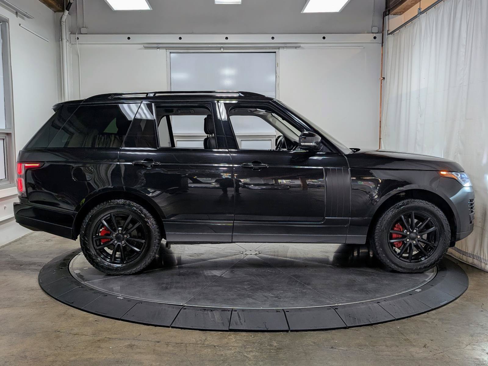 Used 2020 Land Rover Range Rover AWD/4WD image 11