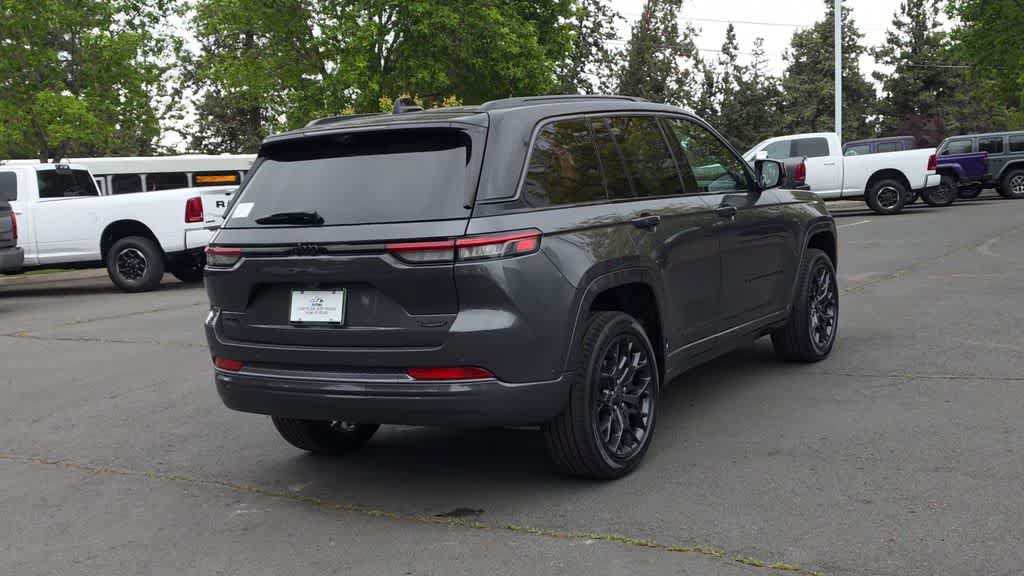 New 2026 Jeep Grand Cherokee Summit AWD/4WD image 8