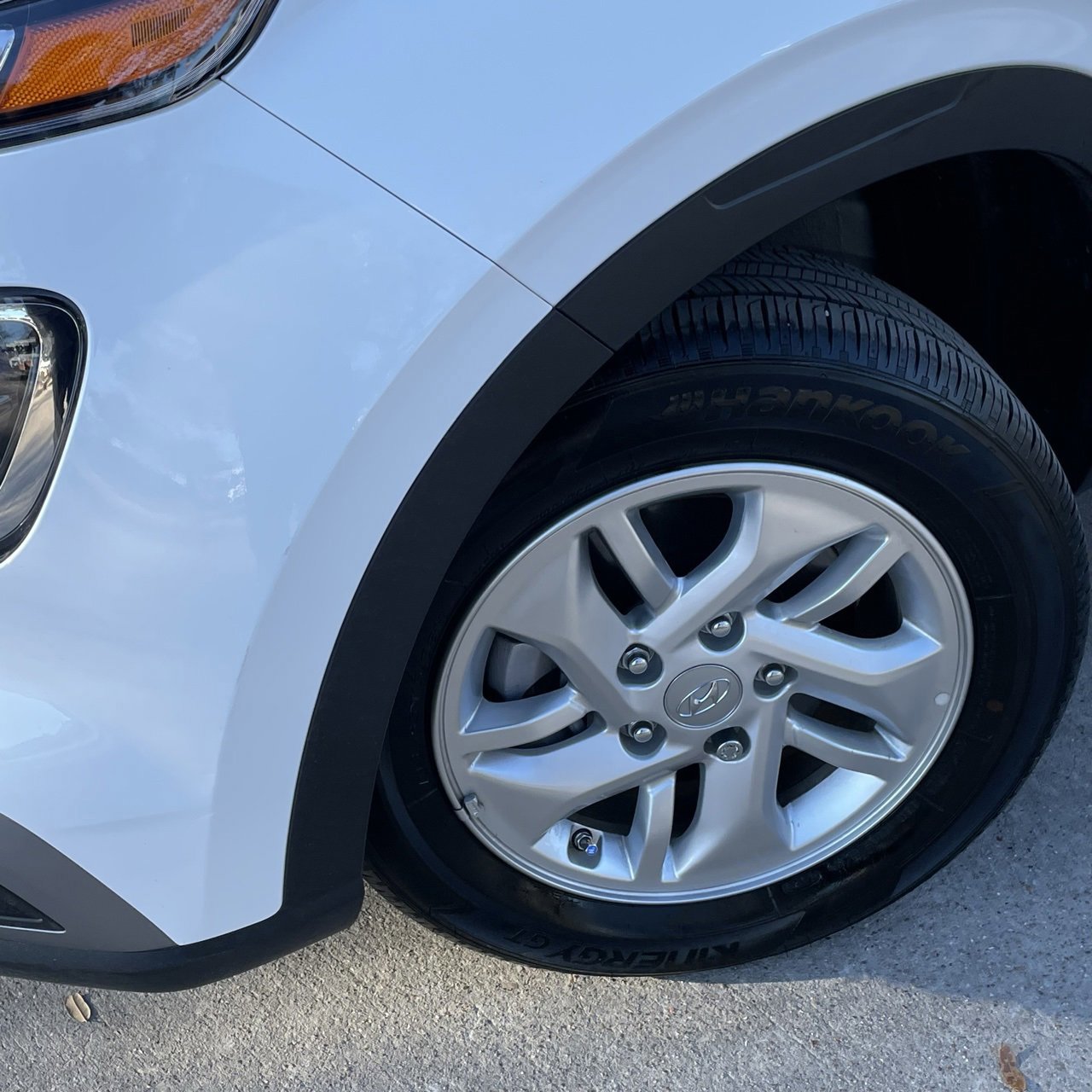 Used 2025 Hyundai Venue SE image 8