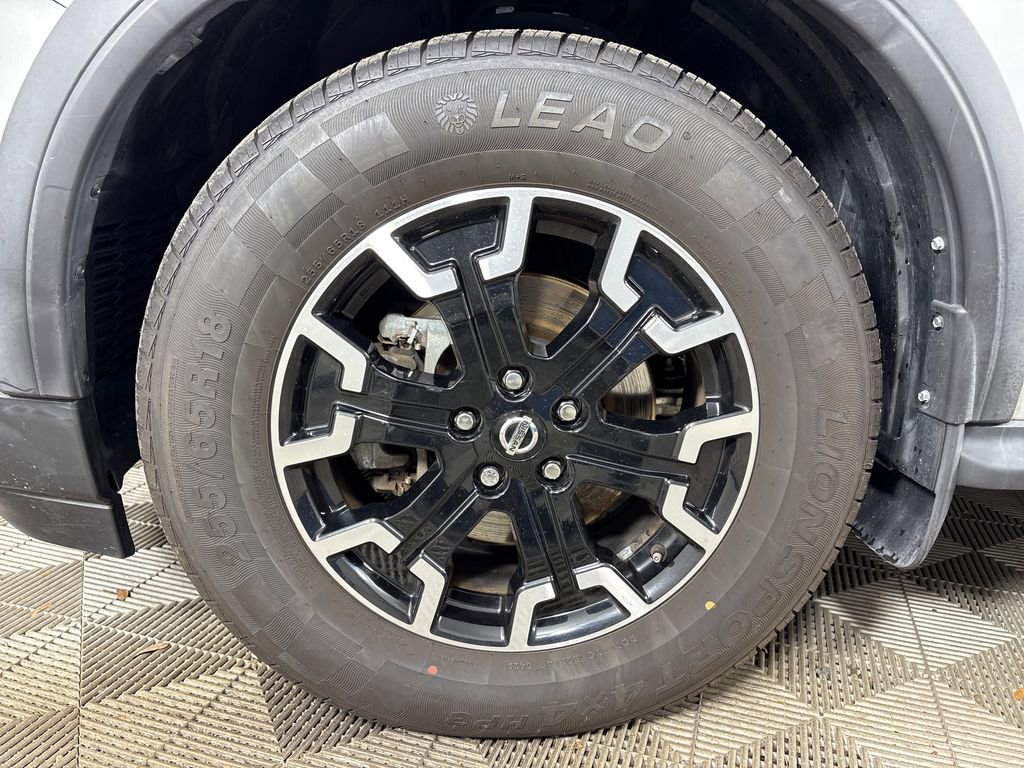 Used 2020 Nissan Pathfinder SL image 12