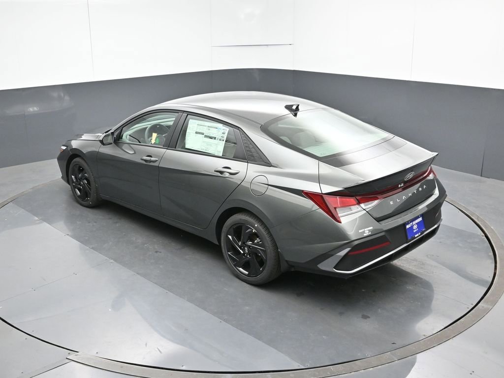 New 2026 Hyundai Elantra SEL Sport Premium FWD image 20