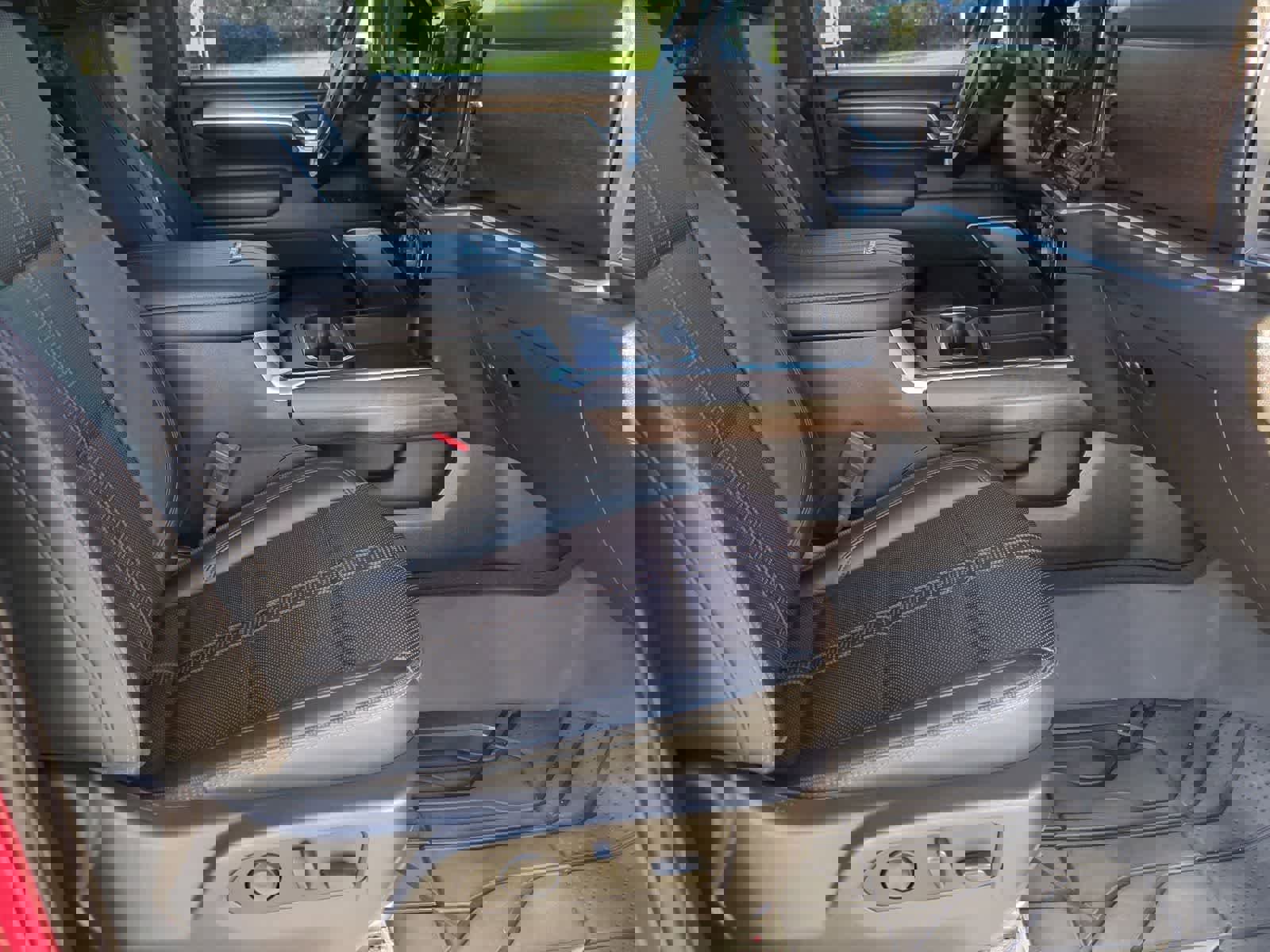 Used 2025 Chevrolet Silverado 3500 High Country w/ High Country Premium Package image 23