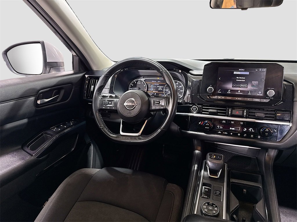 Used 2022 Nissan Pathfinder SV image 14