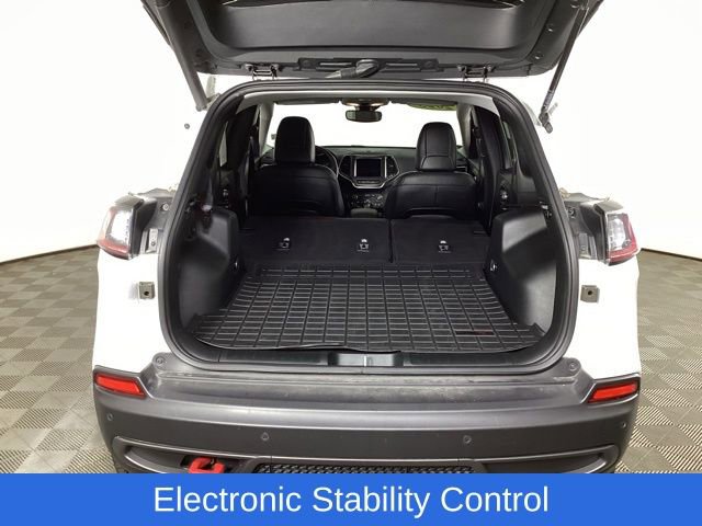 Used 2023 Jeep Cherokee Trailhawk image 11