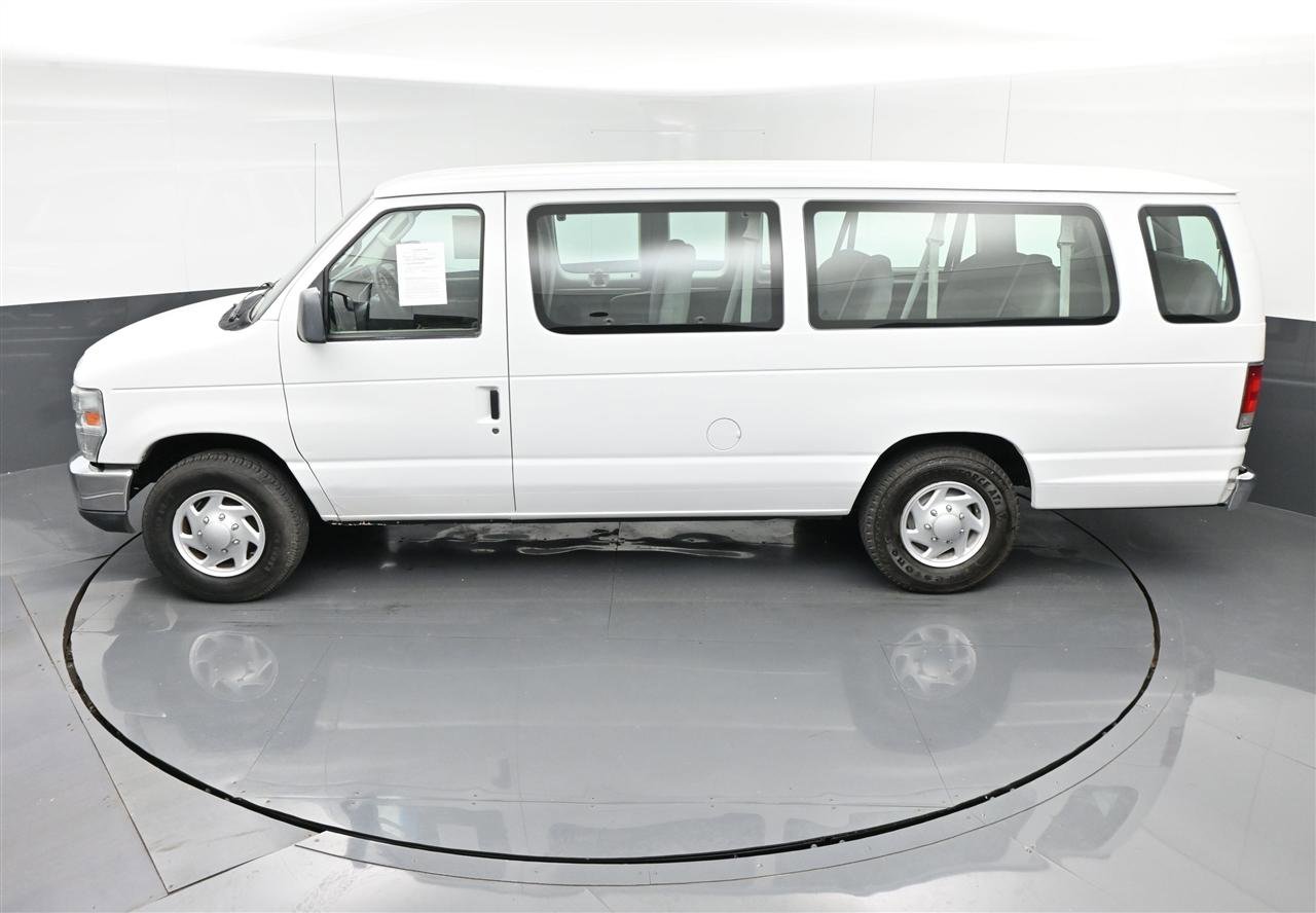 Used 2014 Ford E-350 and Econoline 350 XLT RWD image 26