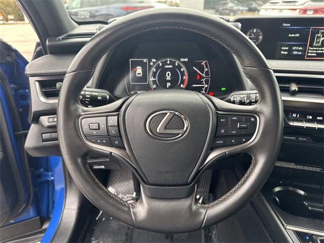 Certified 2022 Lexus UX 200 w/ Accessory Package (Z2) image 25