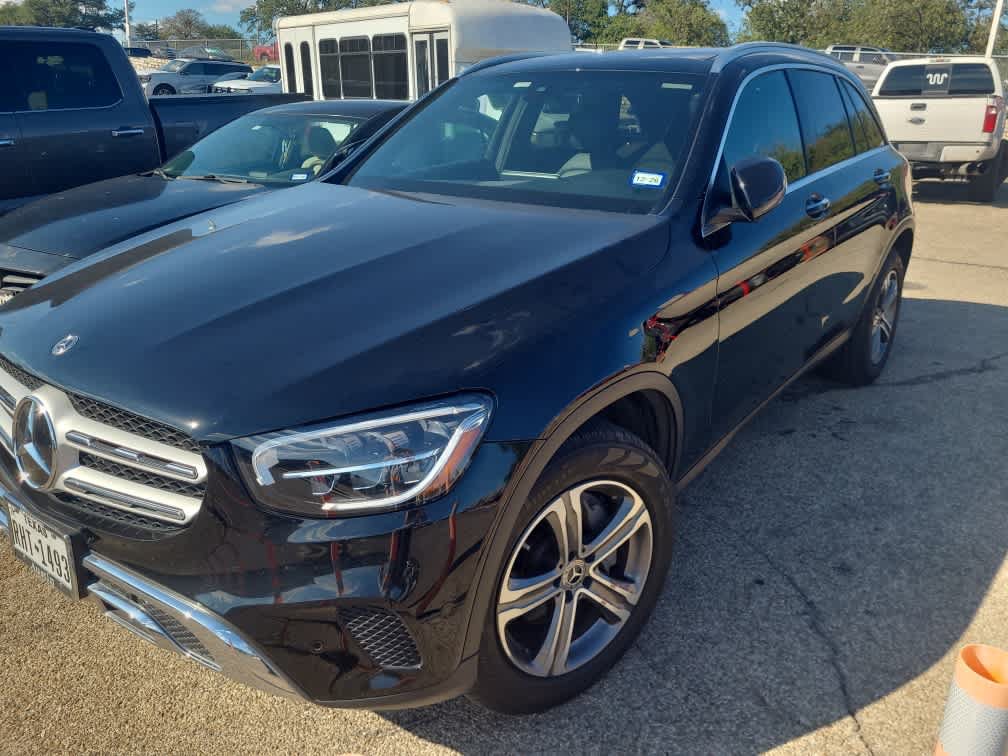 Used 2021 Mercedes-Benz GLC 300 image 2