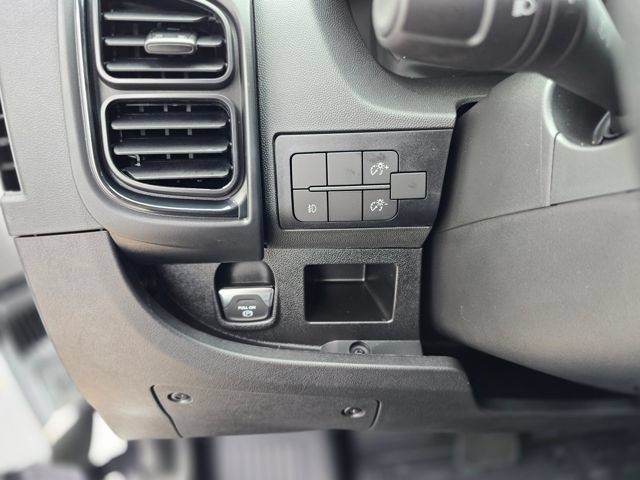 Used 2025 RAM ProMaster 1500 w/ Safety Group FWD image 18