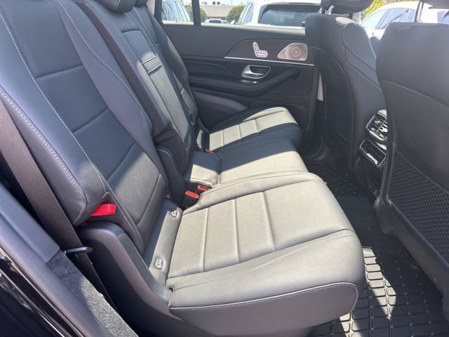 Used 2026 Mercedes-Benz GLS 450 4MATIC image 33