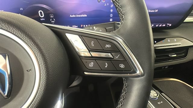 Used 2025 Buick Enclave Avenir w/ Trailering Package, 5000 lbs. FWD image 17