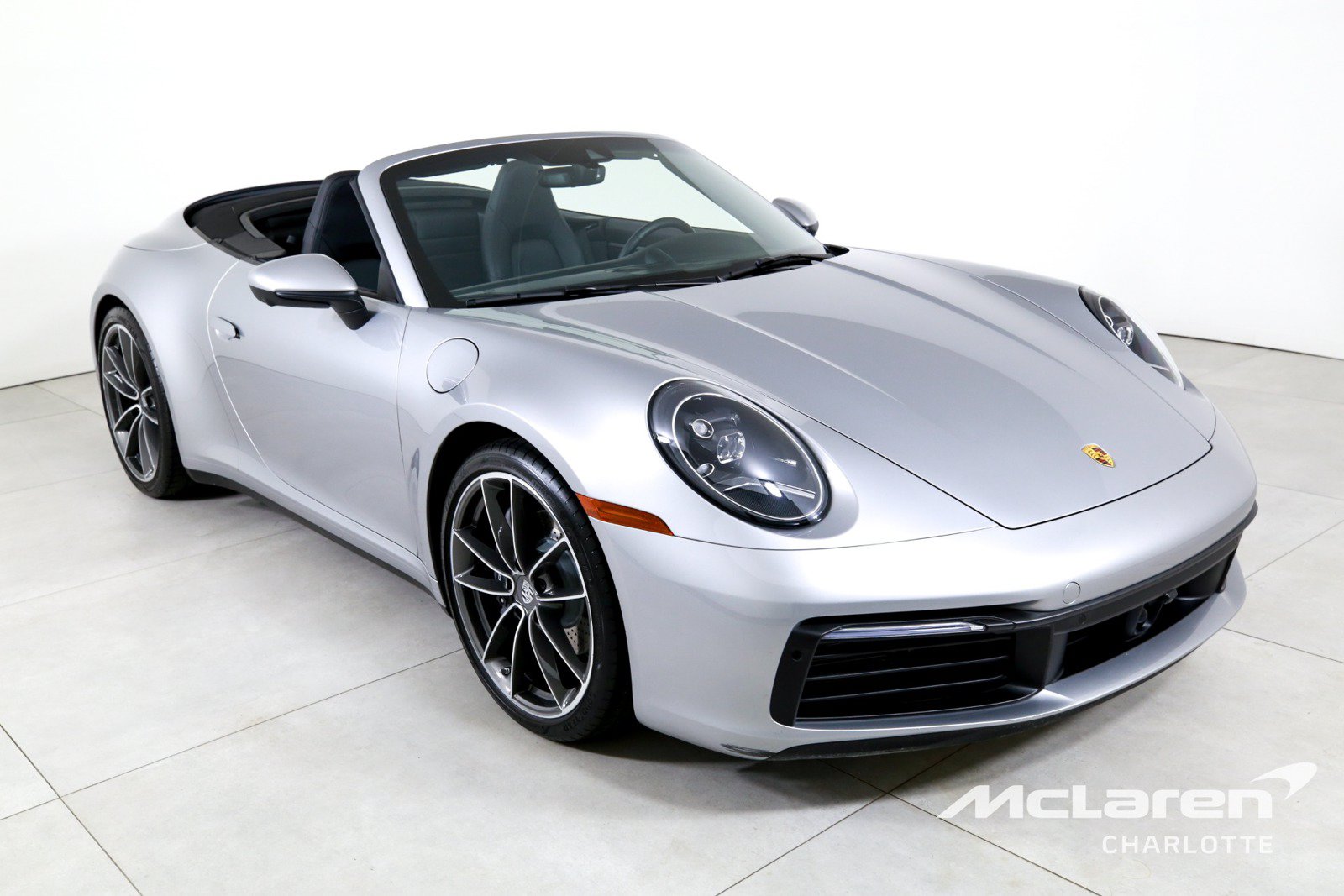 Used 2023 Porsche 911 Carrera w/ Premium Package RWD image 4