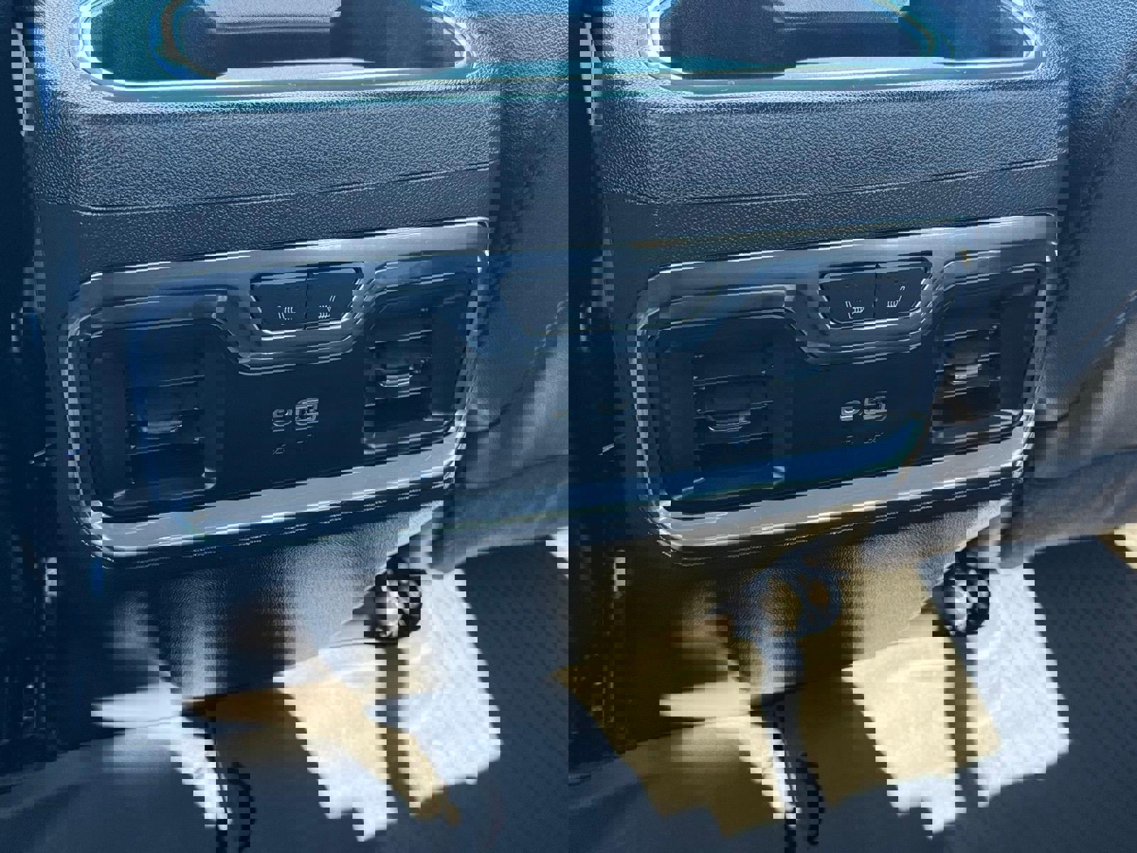 Certified 2023 Chevrolet Silverado 1500 LTZ AWD/4WD image 7