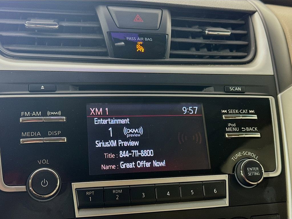 Used 2017 Nissan Altima 2.5 SV w/ Convenience Package image 17