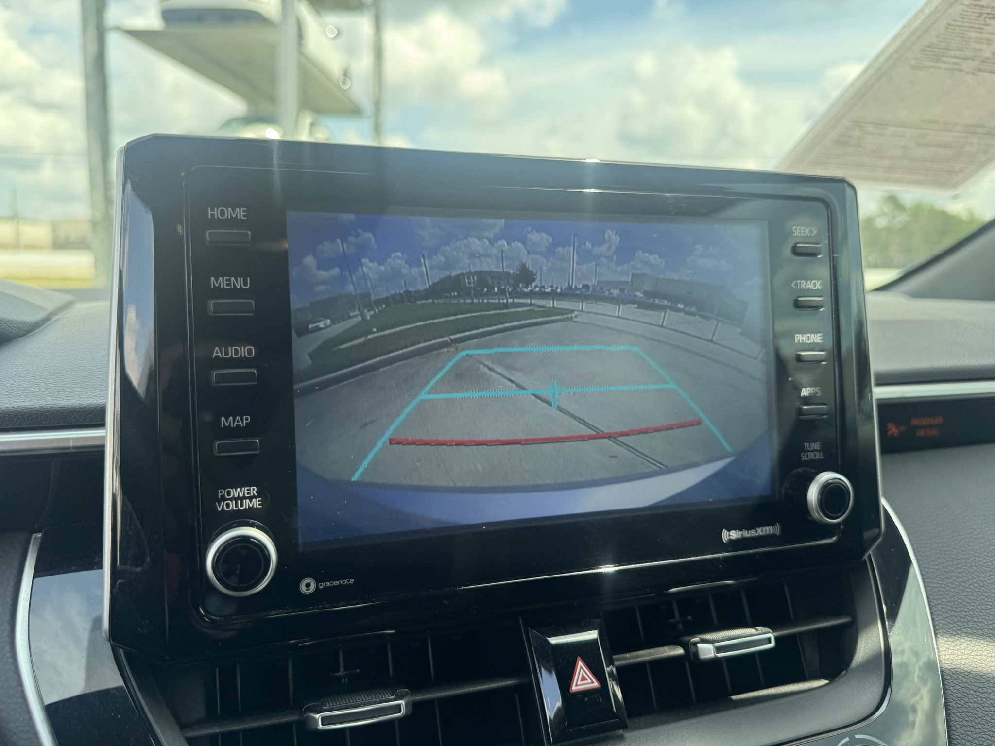 Used 2022 Toyota Corolla SE FWD image 18