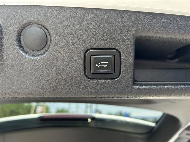 Certified 2018 Chevrolet Equinox LT image 37