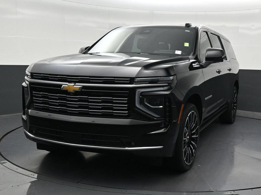 Used 2026 Chevrolet Suburban High Country AWD/4WD image 9