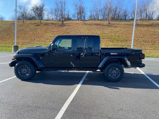 New 2026 Jeep Gladiator Sport image 4