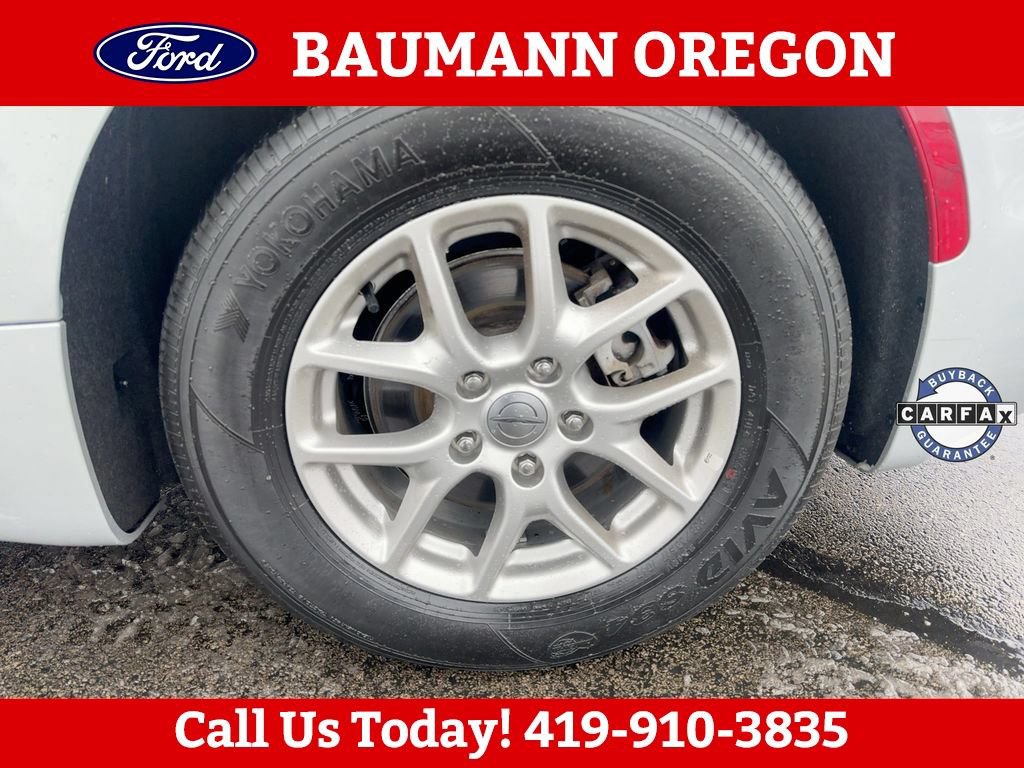Used 2024 Chrysler Pacifica Touring-L FWD image 28