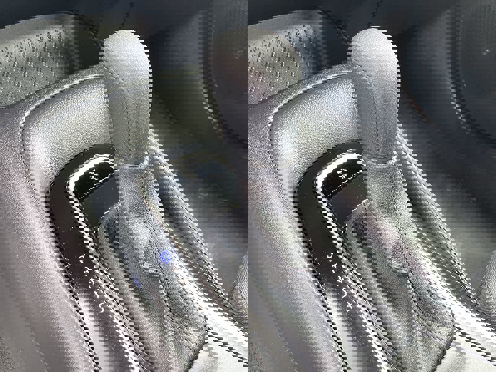 Used 2025 Toyota Corolla LE image 28