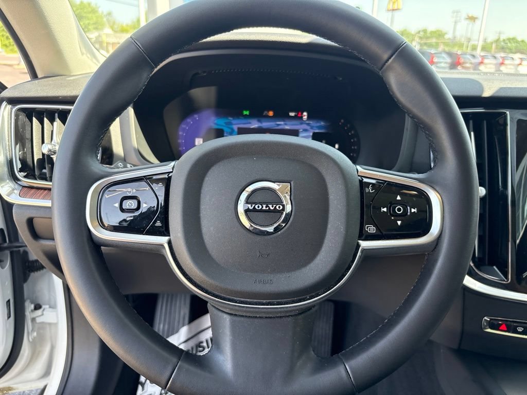 Certified 2024 Volvo V60 B5 Cross Country Plus w/ Protection Package Premier AWD/4WD image 18