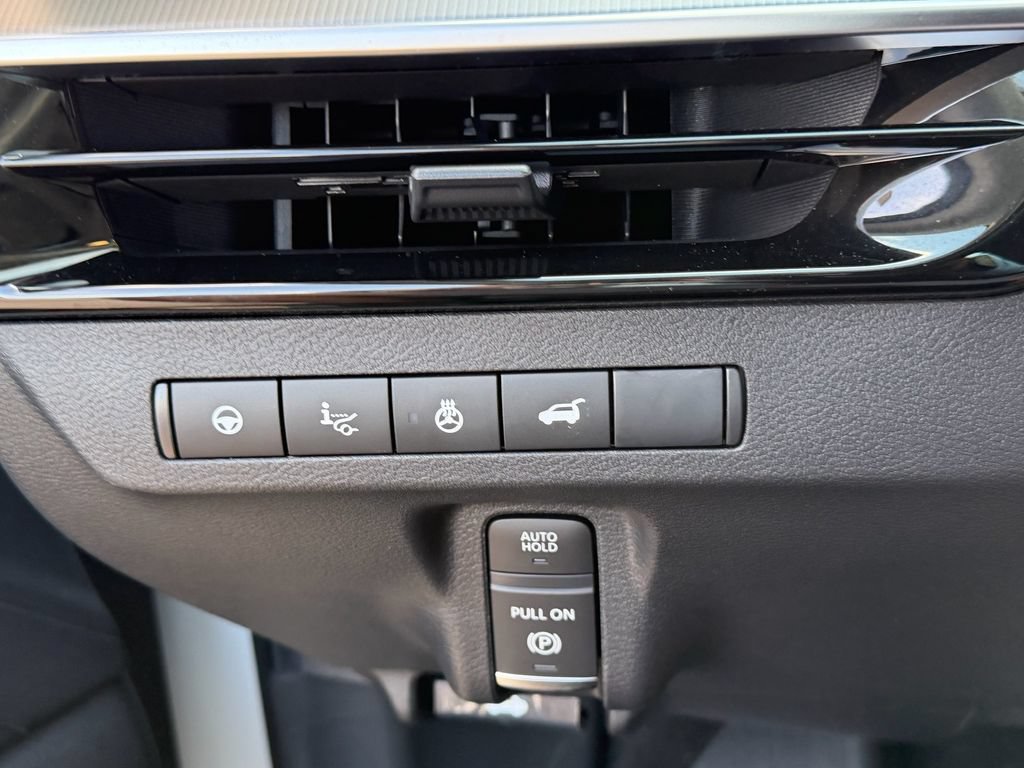 Certified 2025 Nissan Murano Platinum w/ Cargo Package AWD/4WD image 30