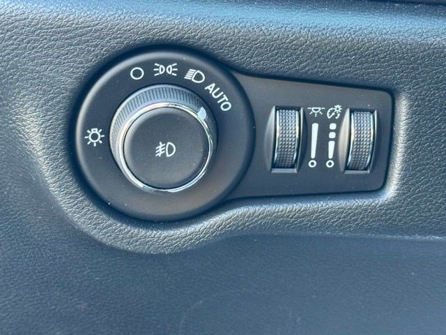 New 2026 Chrysler Pacifica Limited w/ S Appearance Package image 12