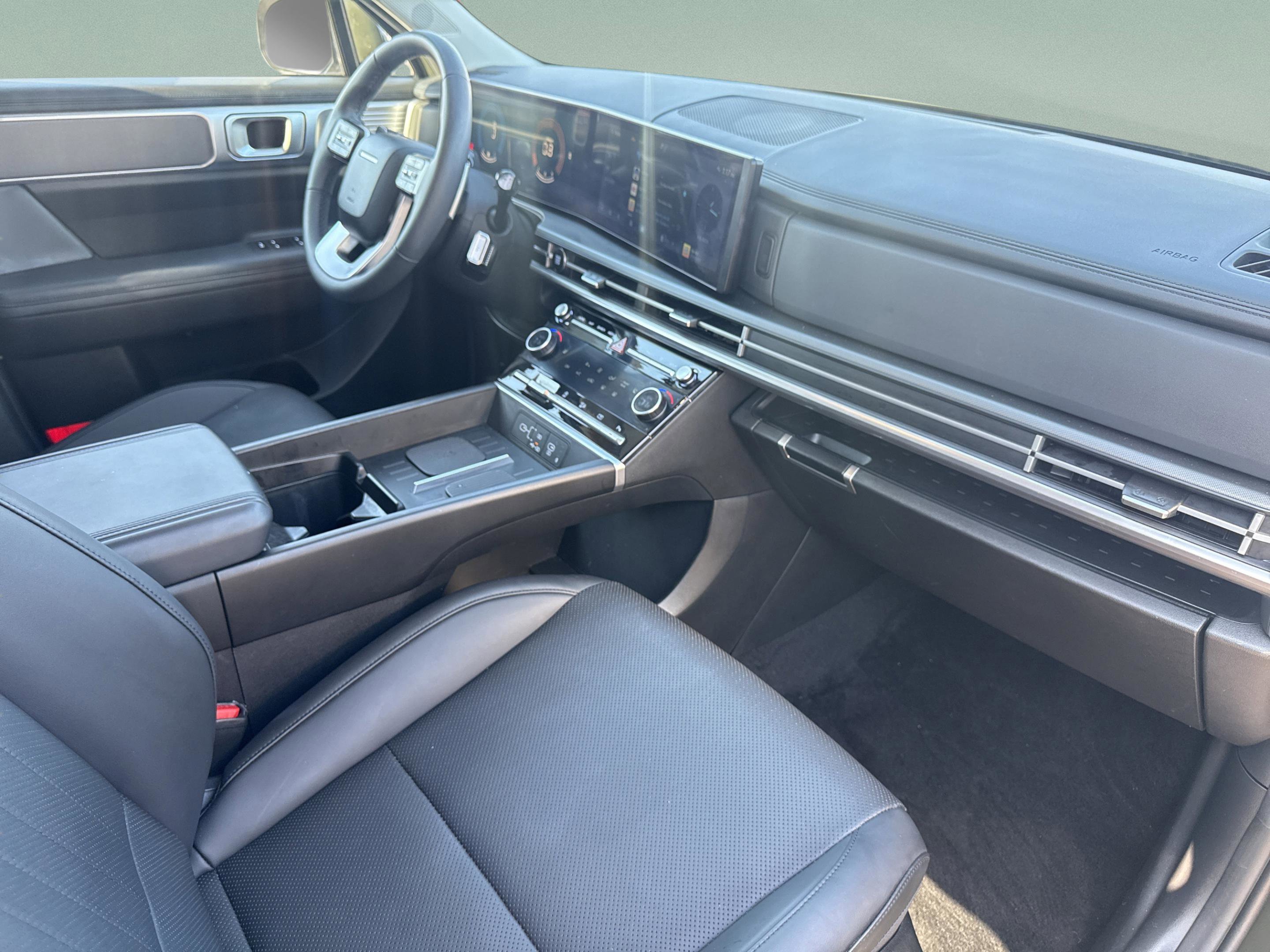 Used 2024 Hyundai Santa Fe SEL image 38