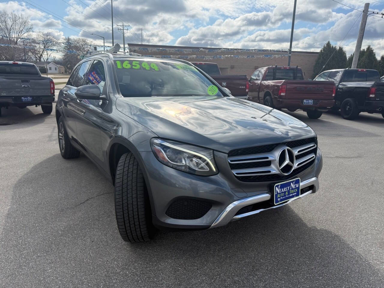Used 2017 Mercedes-Benz GLC 300 4MATIC image 3