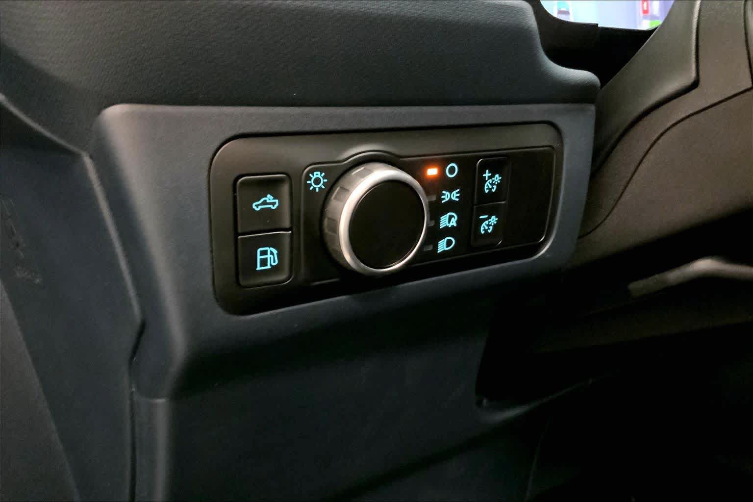 New 2026 Ford Maverick XL FWD image 18