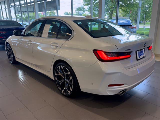 New 2025 BMW 330i xDrive Sedan w/ Premium Package AWD/4WD image 28