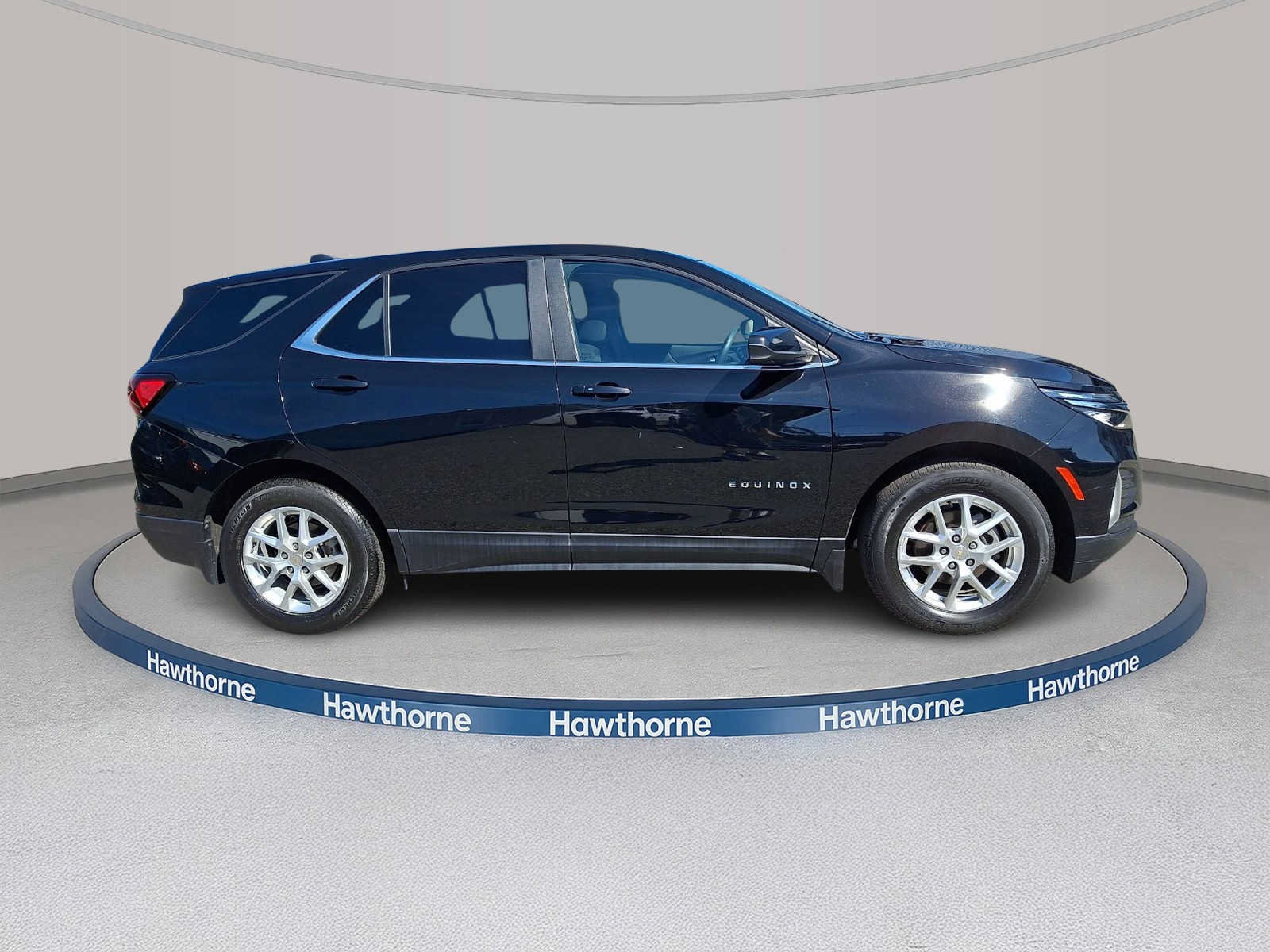Used 2023 Chevrolet Equinox LT w/ LPO, Floor Liner Package FWD image 7