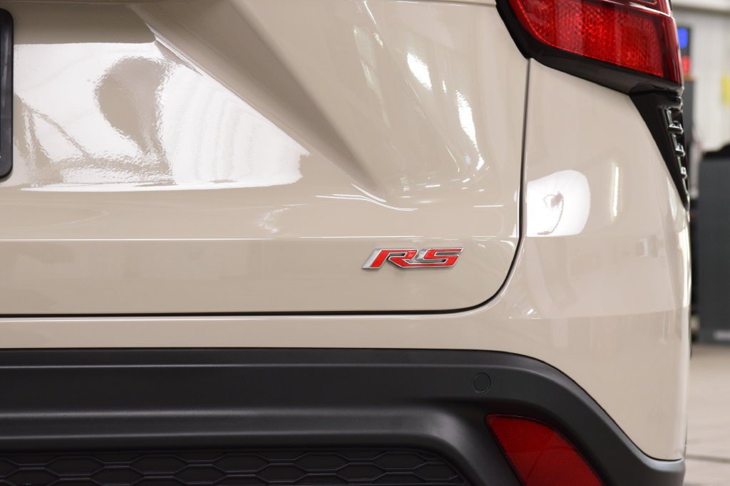New 2026 Chevrolet Trax RS w/ Sunroof Package FWD image 23