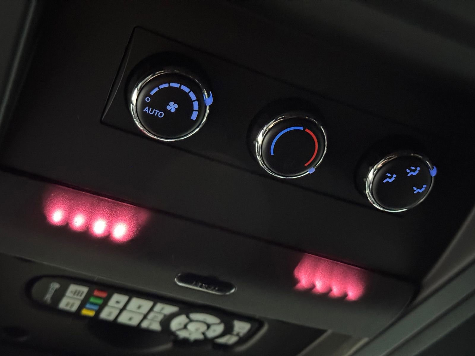 Used 2017 Dodge Grand Caravan GT image 35