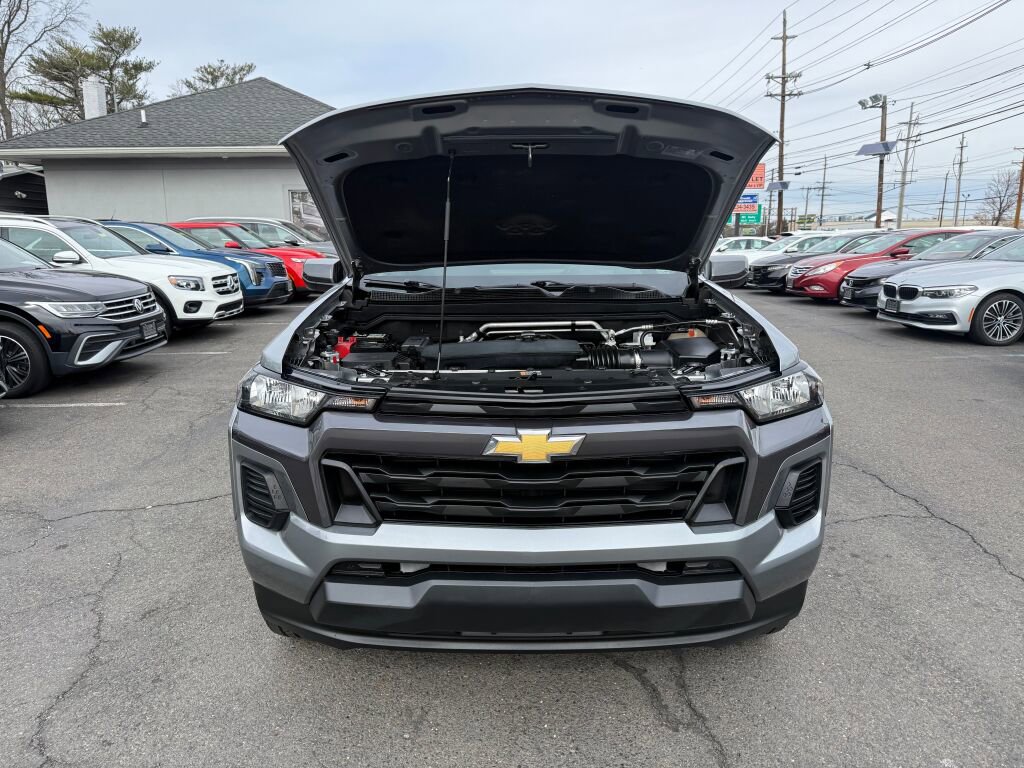Used 2023 Chevrolet Colorado LT RWD image 31